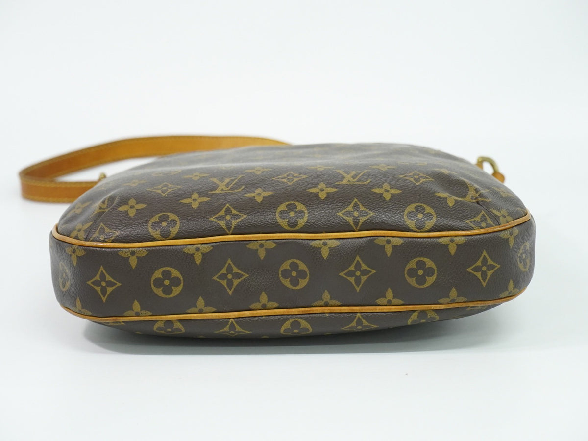 Louis Vuitton Odeon Monogram Canvas Brown Canvas Shoulder Bag Bag (Pre-Owned)