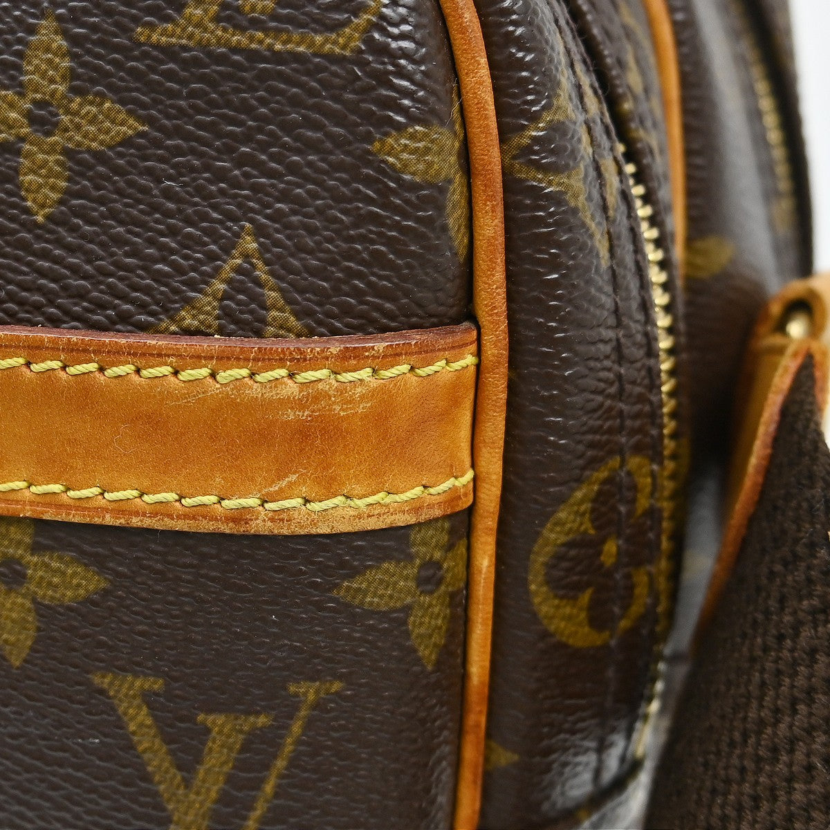 Louis Vuitton Reporter Monogram Canvas Brown Canvas Shoulder Bag Bag (Pre-Owned)