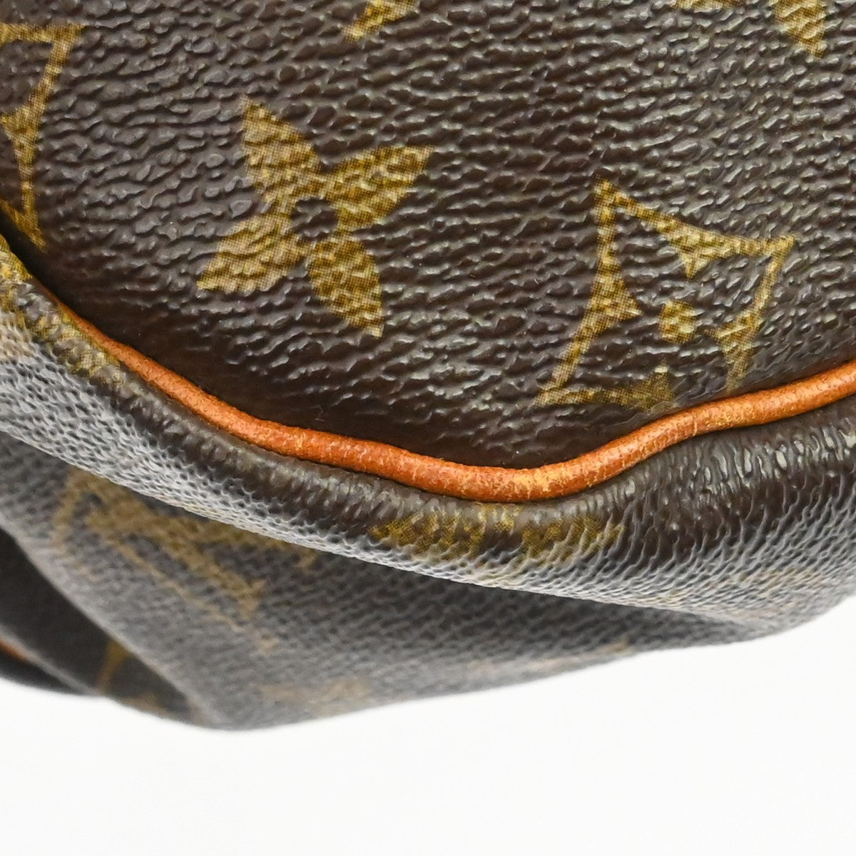Louis Vuitton Saumur Monogram Brown Canvas Shoulder Bag Bag (Pre-Owned)