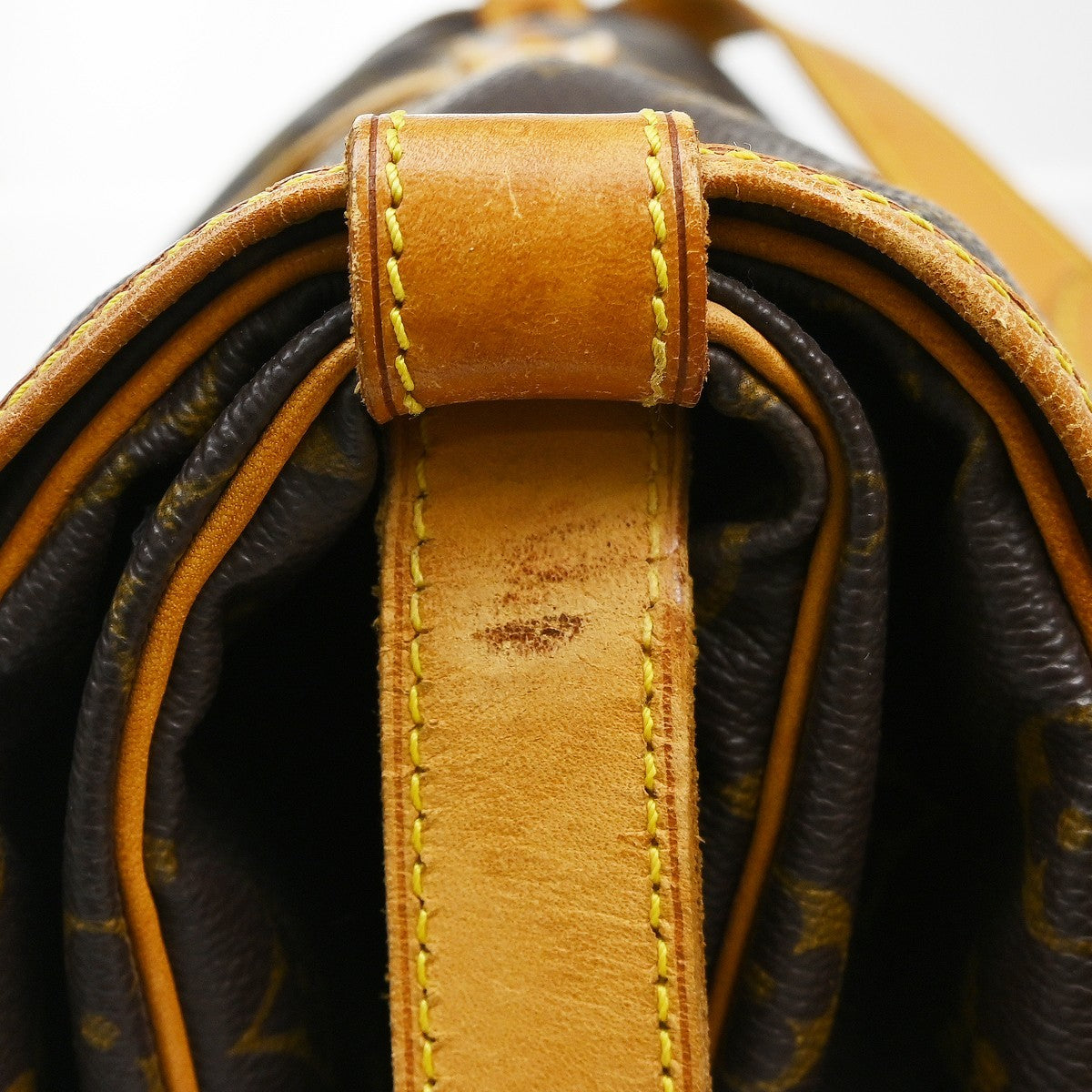 Louis Vuitton Saumur Monogram Canvas Brown Canvas Handbag (Pre-Owned)