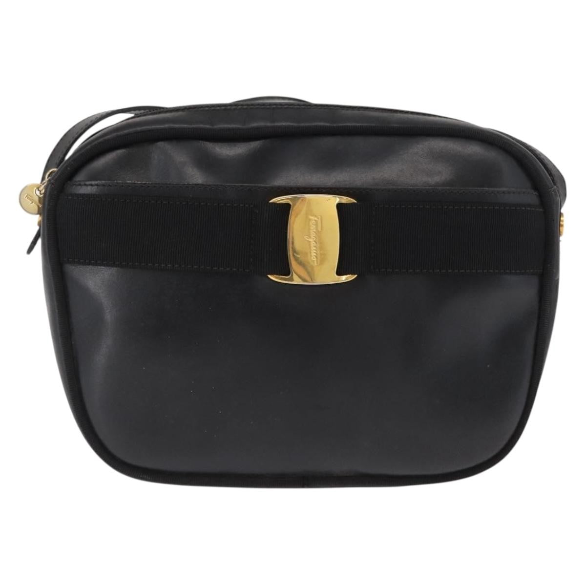 Salvatore Ferragamo Vara Bow Camera Leather Black Leather Shoulder Bag Bag (Pre-Owned)
