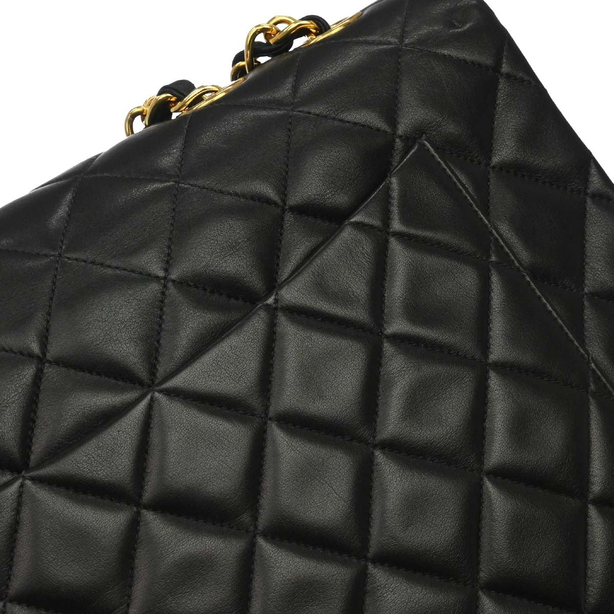 Chanel Vintage Cc Chain Flap Shoulder Quilted Lambskin Black Leather Handbag (Pre-Owned)
