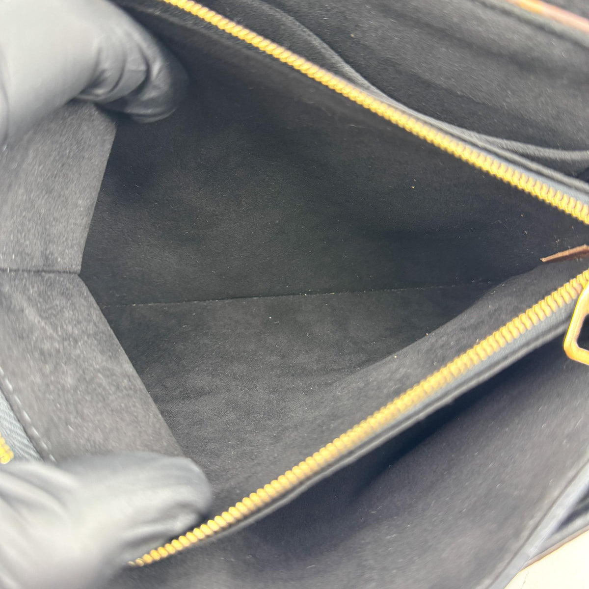Louis Vuitton Pallas Chain Monogram Canvas And Calfskin Black Canvas Shoulder Bag Bag (Pre-Owned)