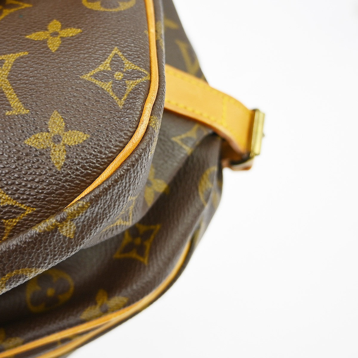 Louis Vuitton Saumur Monogram Canvas Brown Canvas Shoulder Bag Bag (Pre-Owned)