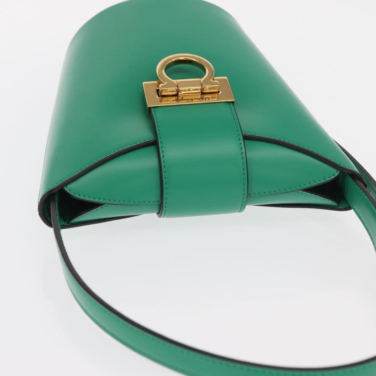 Salvatore Ferragamo Gancini Leather Green Leather Handbag (Pre-Owned)