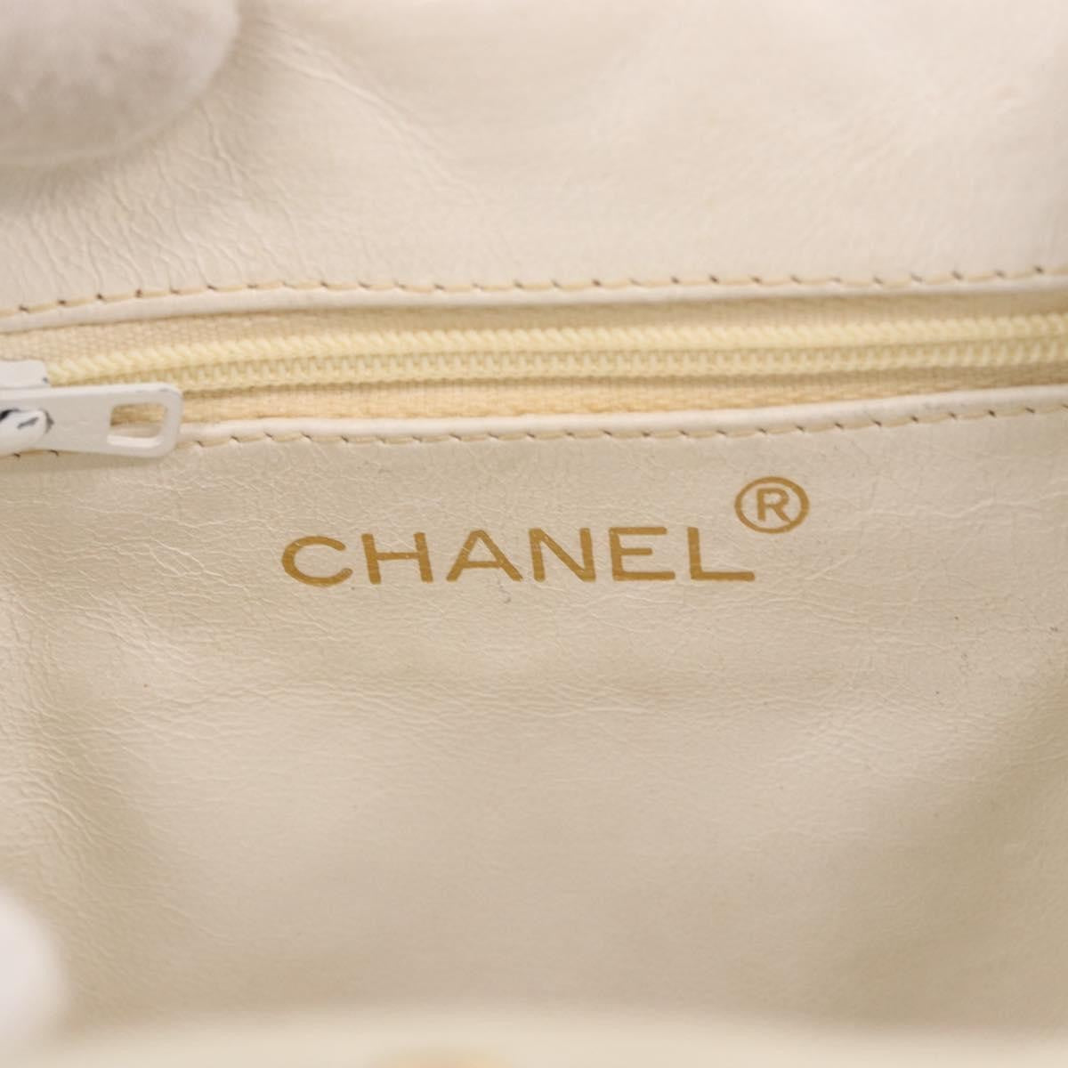 Chanel Vintage Diamond Cc Tassel Quilted Leather White Leather Shoulder Bag Bag (Pre-Owned)