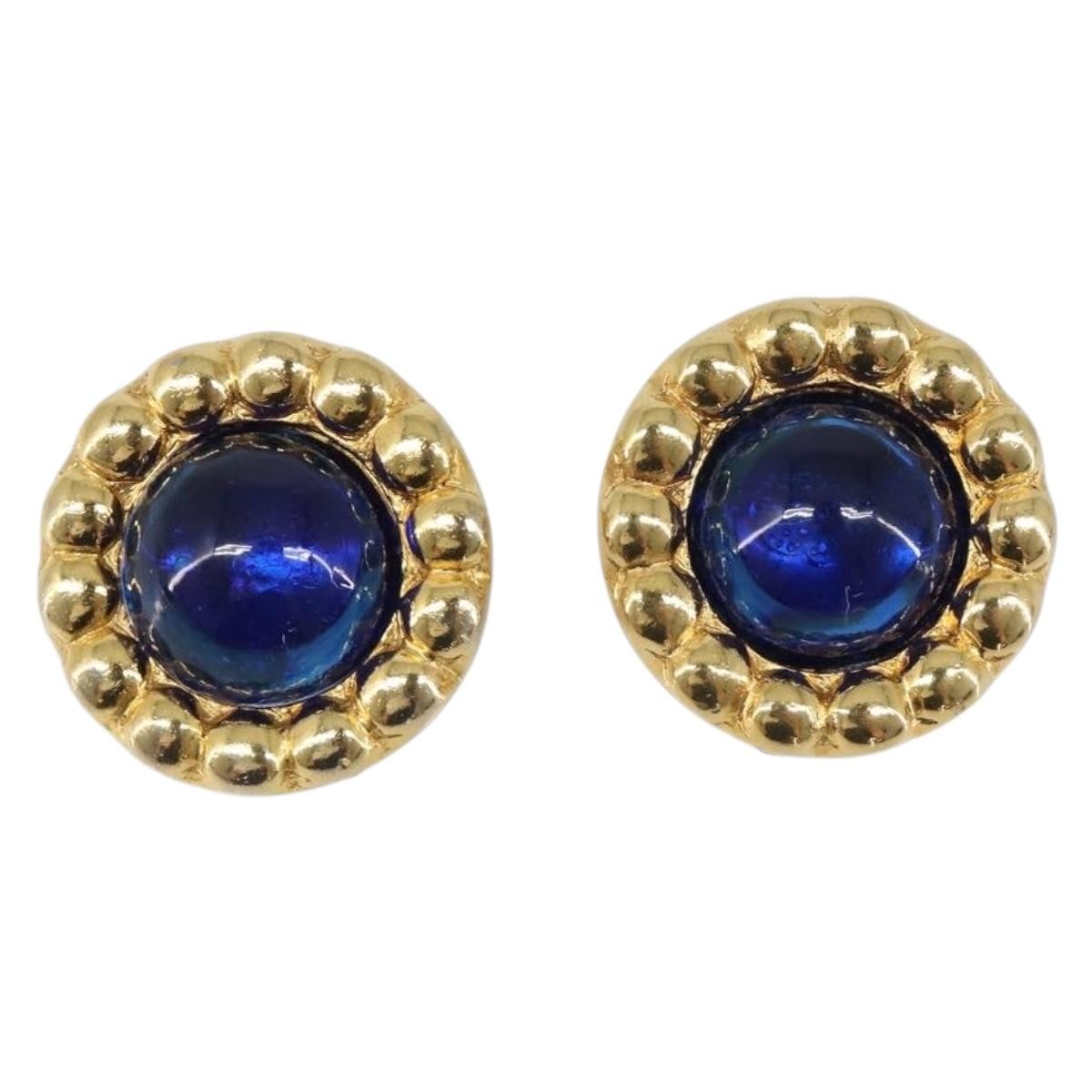 Chanel Vintage Round Clip-On Metal Gold Metal Earrings Jewelry (Pre-Owned)