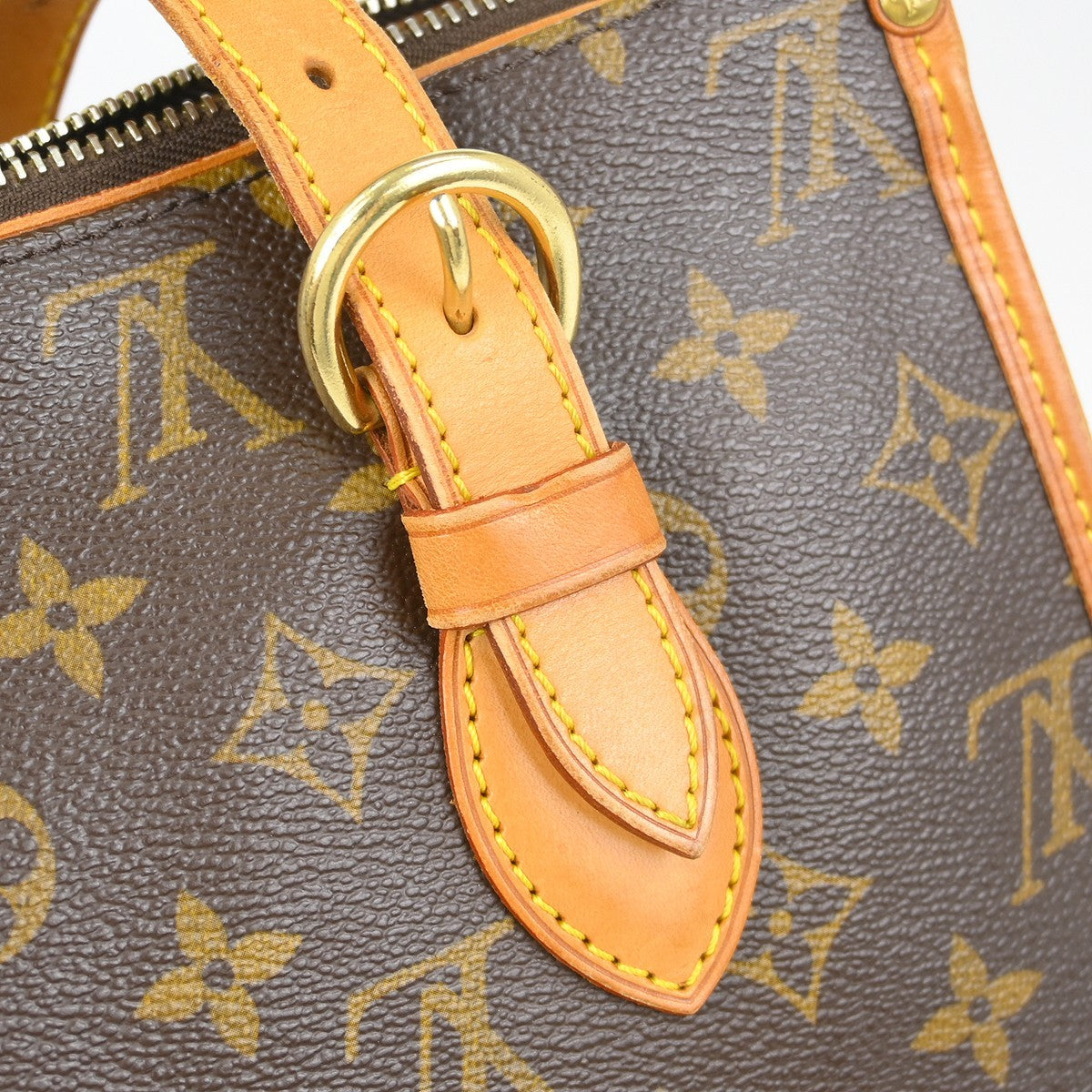 Louis Vuitton Popincourt Monogram Canvas Brown Canvas Shoulder Bag Bag (Pre-Owned)
