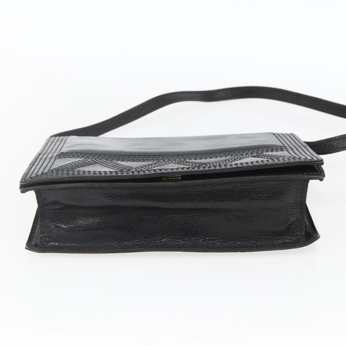 Saint Laurent Vintage Leather Black Leather Shoulder Bag Bag (Pre-Owned)