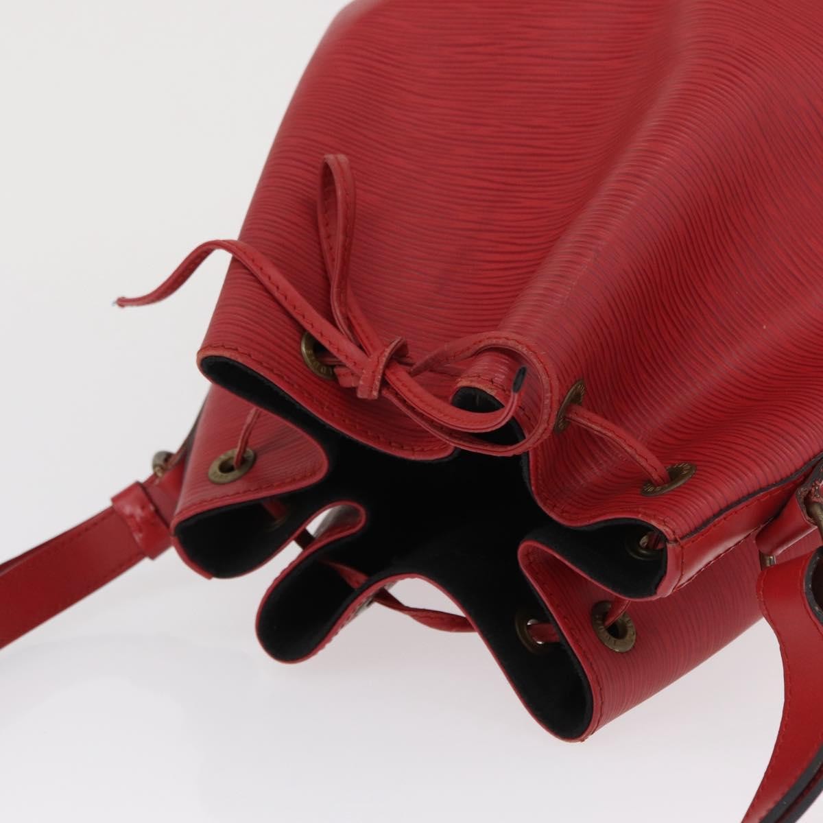 Louis Vuitton Noe Epi Leather Red Leather Shoulder Bag Bag (Pre-Owned)