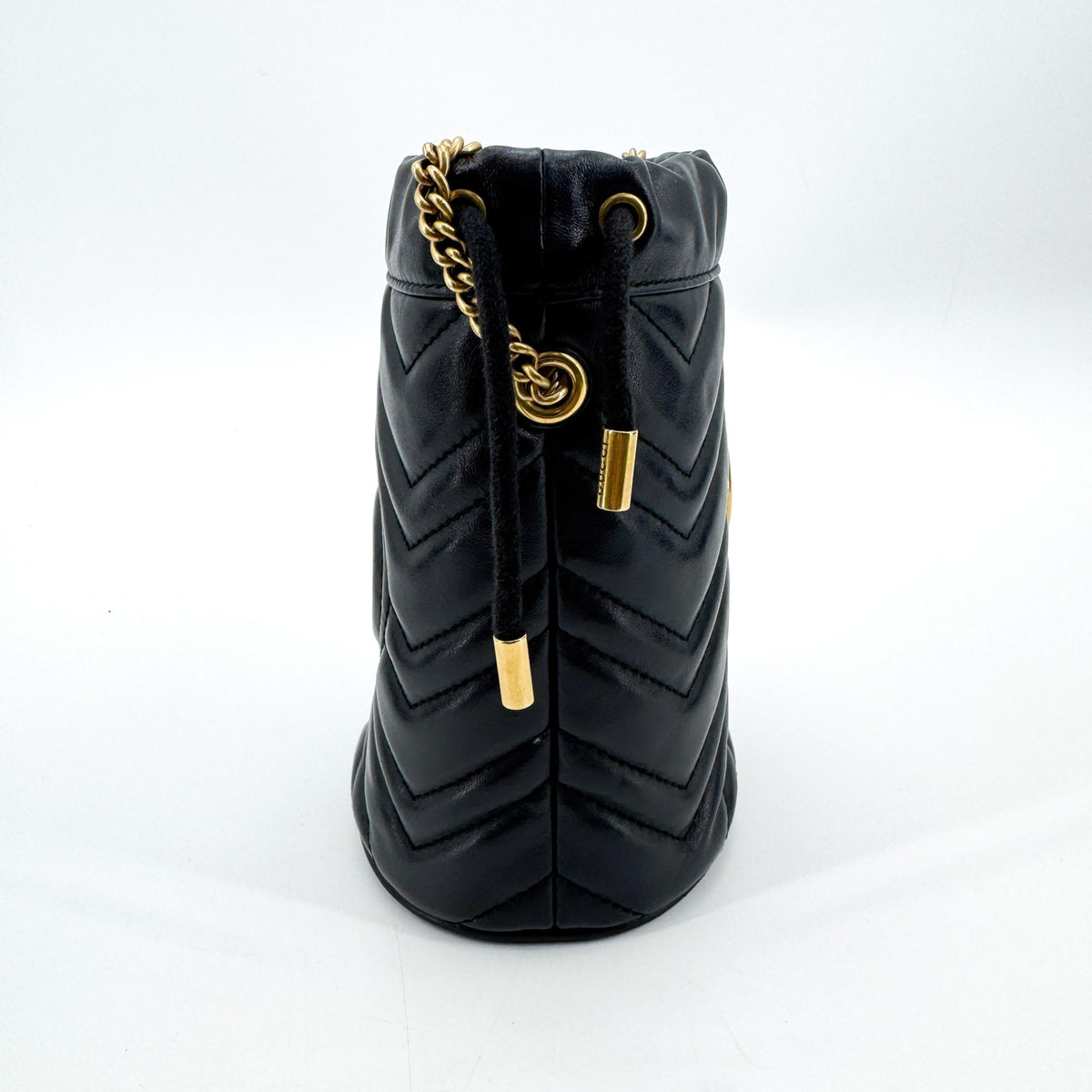 Gucci Gg Marmont Bucket Matelasse Leather Black Leather Handbag (Pre-Owned)