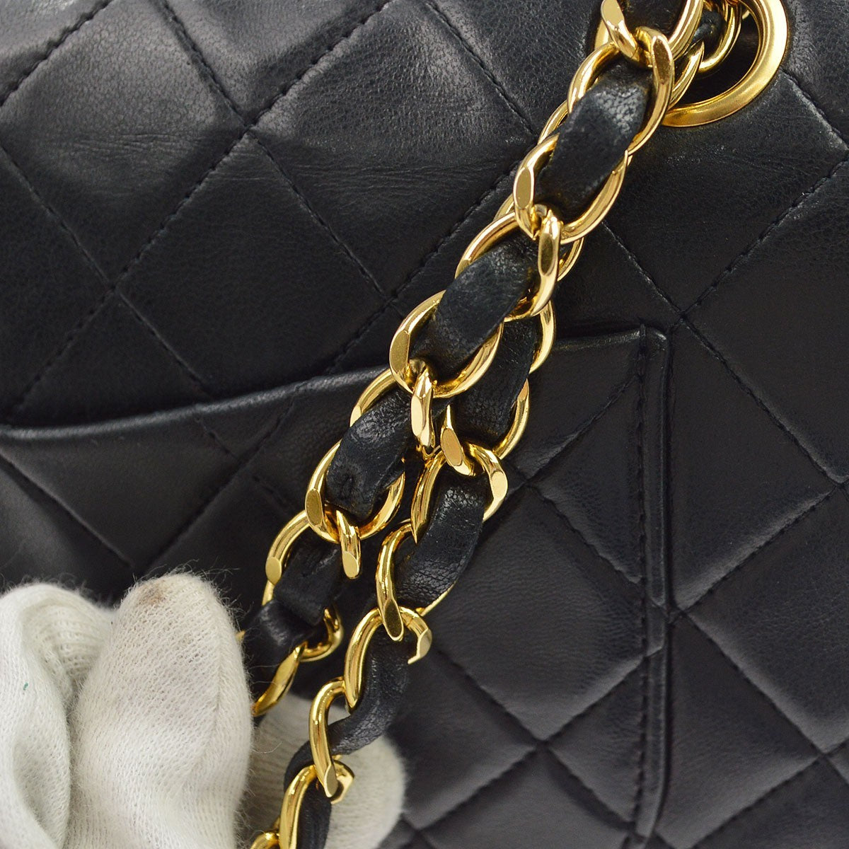 Chanel Vintage Classic Double Flap Quilted Lambskin Black Leather Handbag (Pre-Owned)