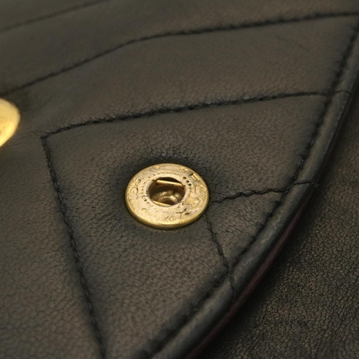 Chanel Vintage Classic Double Flap Chevron Lambskin Black Leather Handbag (Pre-Owned)