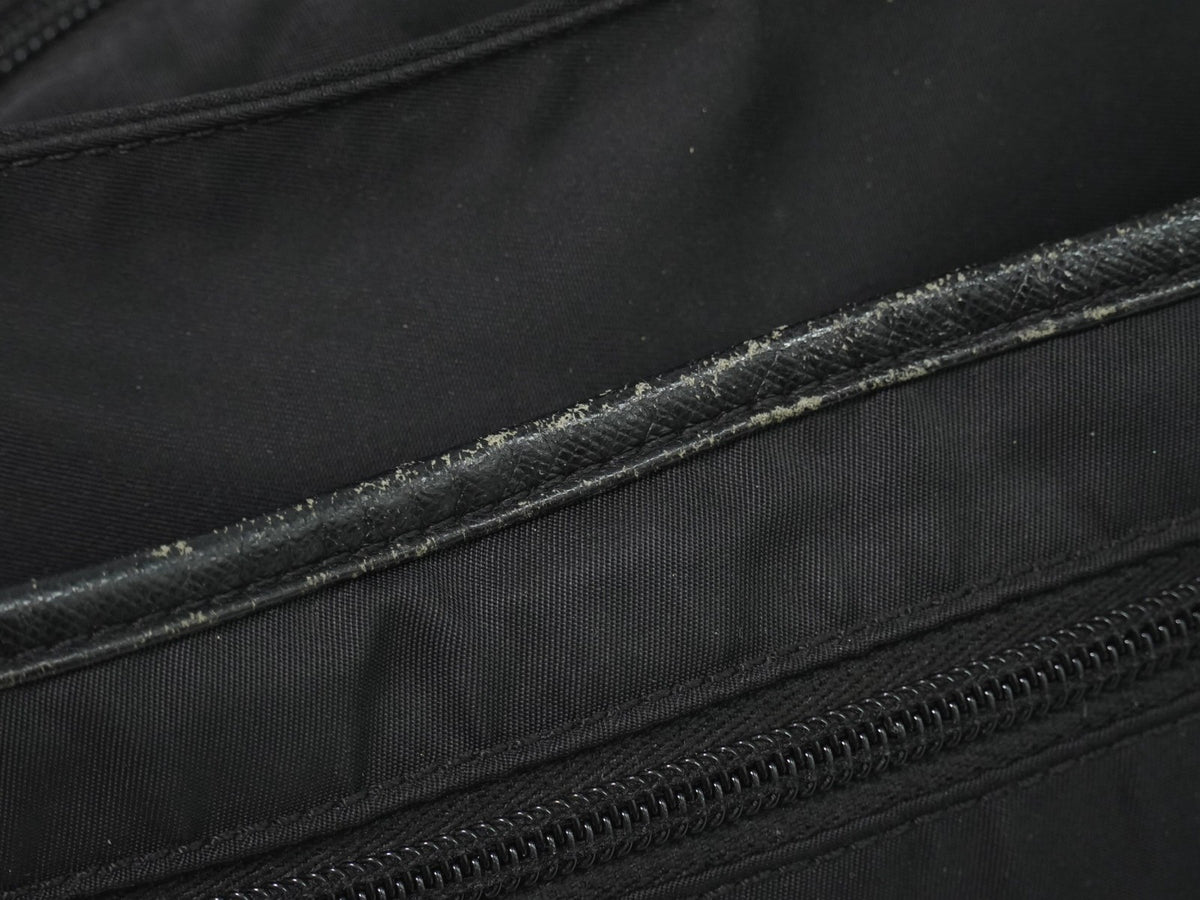 Prada Front Zip Messenger Quilted Tessuto Black Nylon Shoulder Bag Bag (Pre-Owned)