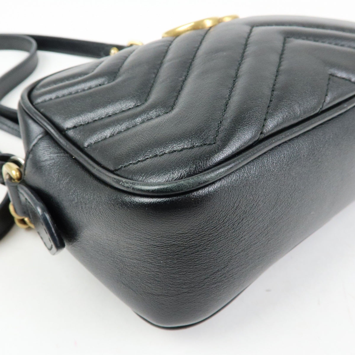 Gucci Gg Marmont Matelasse Patent Black Leather Shoulder Bag Bag (Pre-Owned)