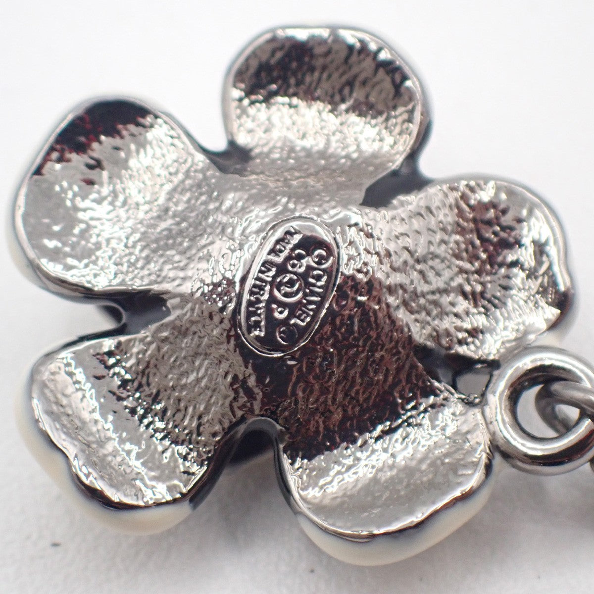 Chanel Cc Flower Ladybug Silver Plated And Acrylic Silver Metal Necklace Jewelry (Pre-Owned)