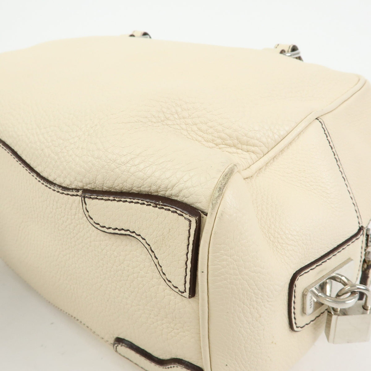 Prada Embossed Logo Bauletto Vitello Daino Beige Leather Handbag (Pre-Owned)