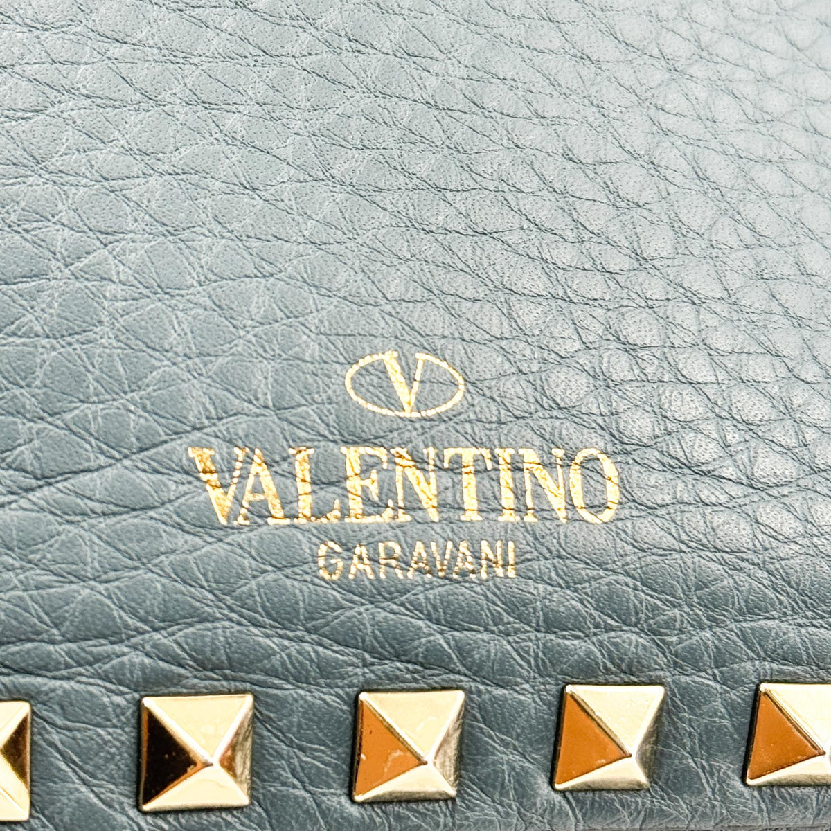 Valentino Garavani Rockstud Camera Leather Blue Leather Crossbody Bag Bag (Pre-Owned)