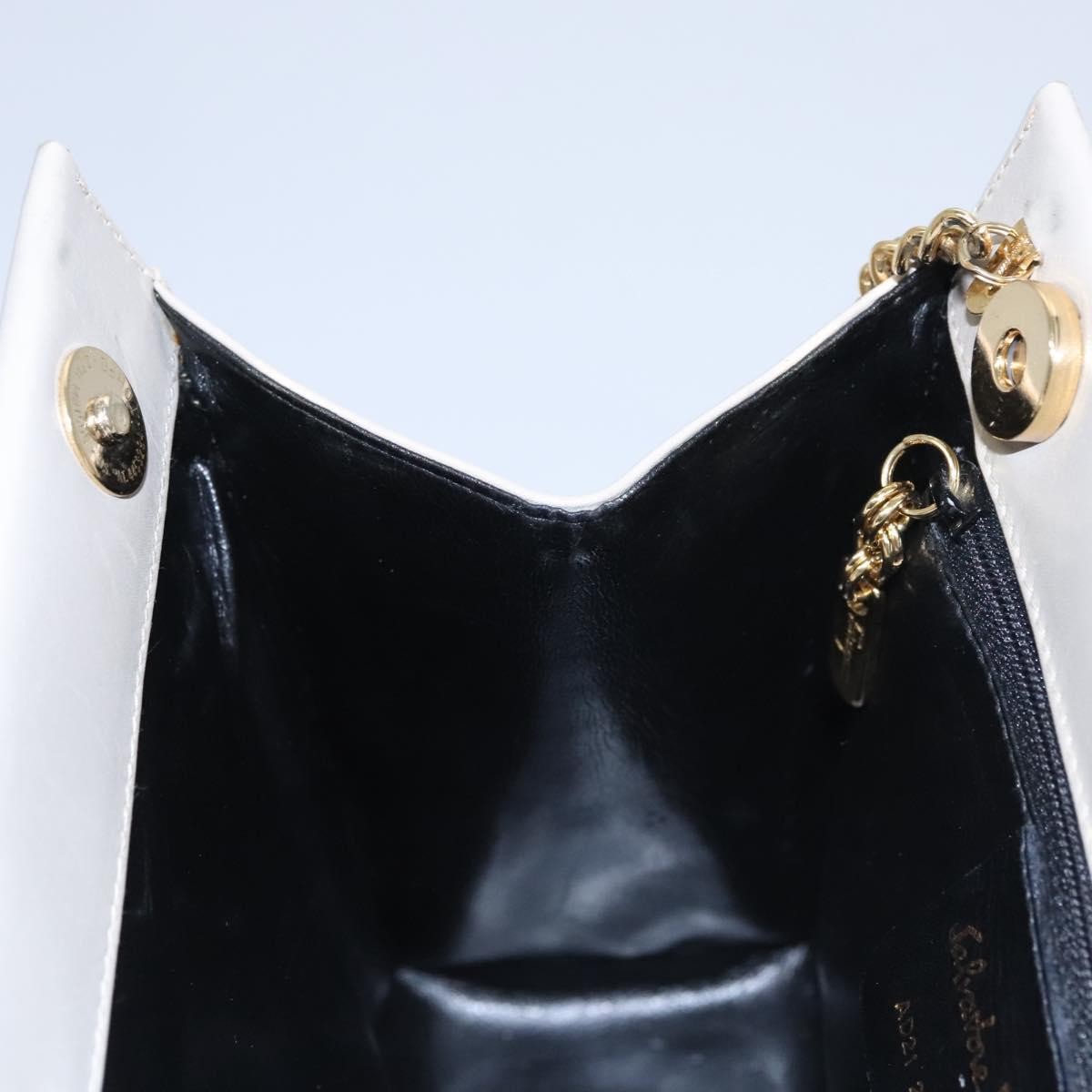 Salvatore Ferragamo Vintage Chain Leather Beige Leather Shoulder Bag Bag (Pre-Owned)