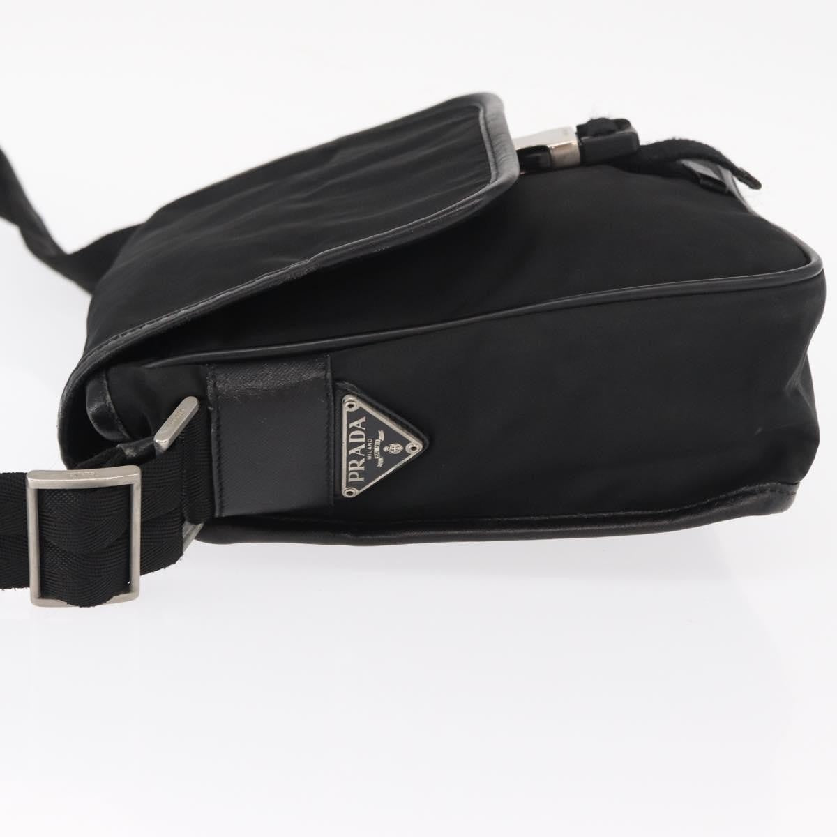 Prada Logo Flap Messenger Tessuto Black Nylon Shoulder Bag Bag (Pre-Owned)