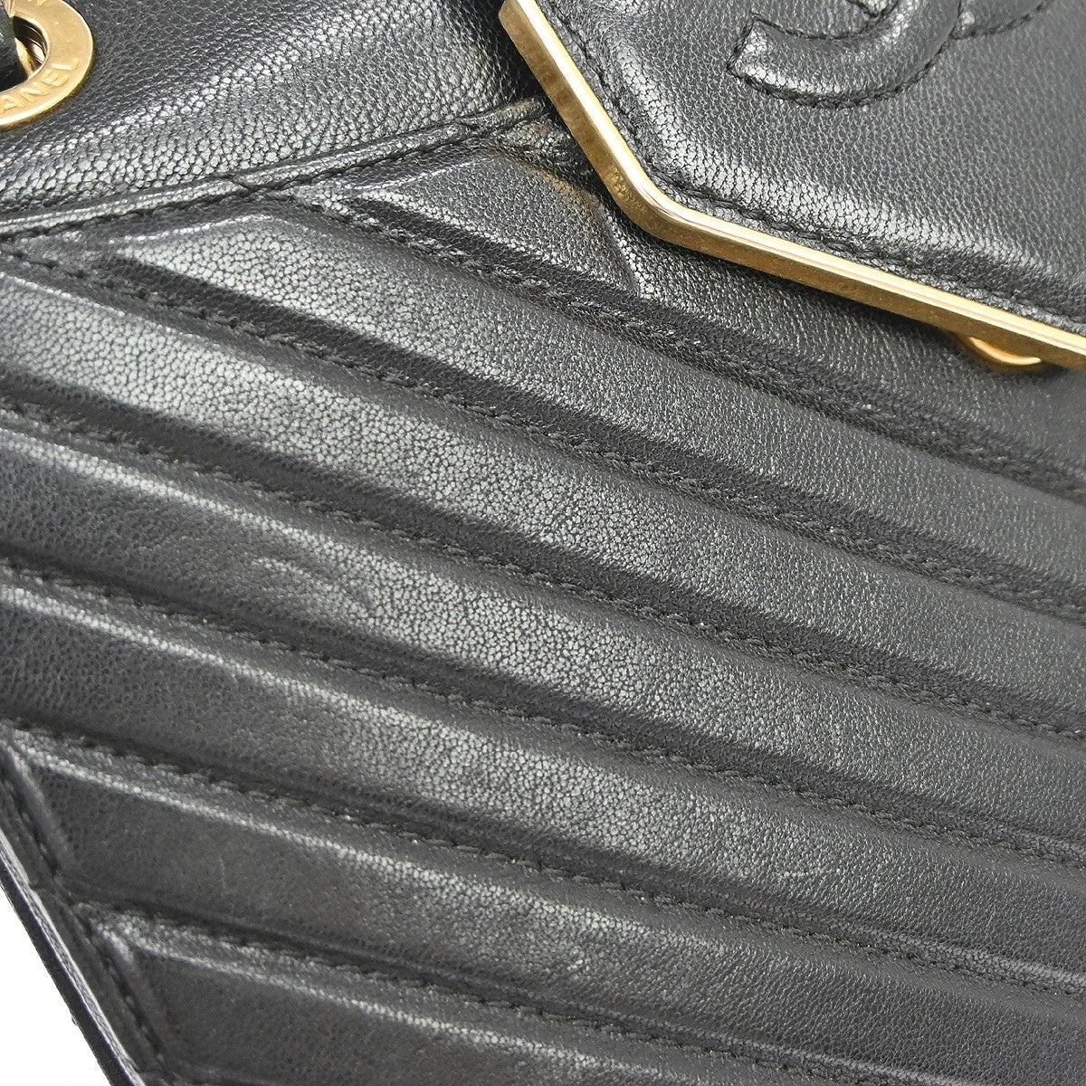 Chanel Collar And Tie Flap Chevron Sheepskin Black Leather Shoulder Bag Bag (Pre-Owned)