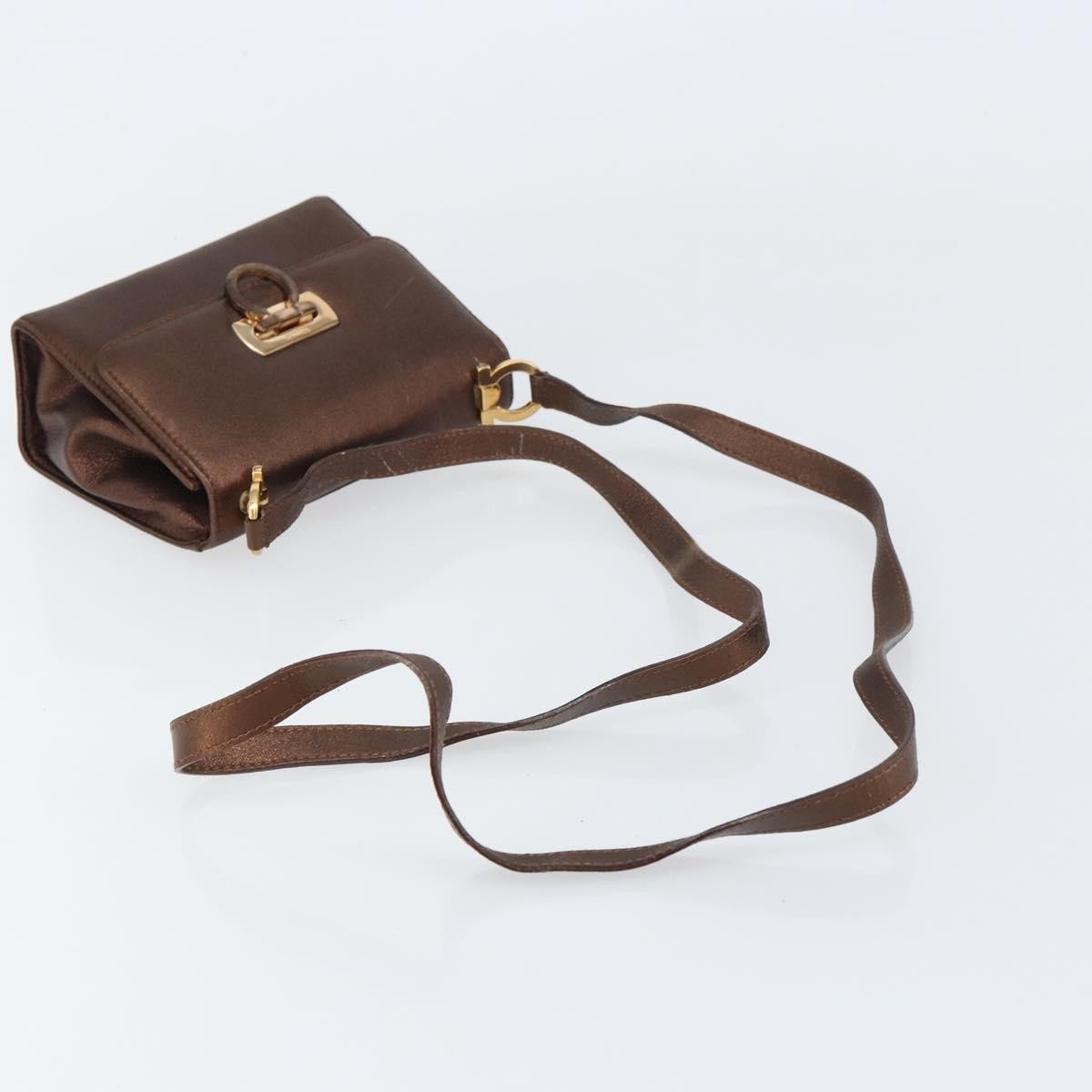 Salvatore Ferragamo Gancini Leather Gold Leather Shoulder Bag Bag (Pre-Owned)