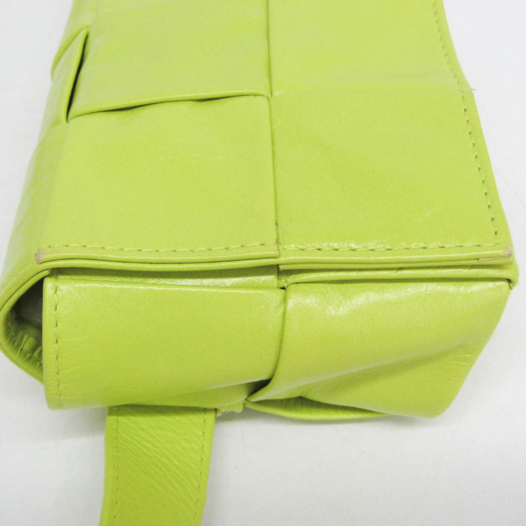 Bottega Veneta Cassette Leather Green Leather Clutche & Pouche Bag (Pre-Owned)