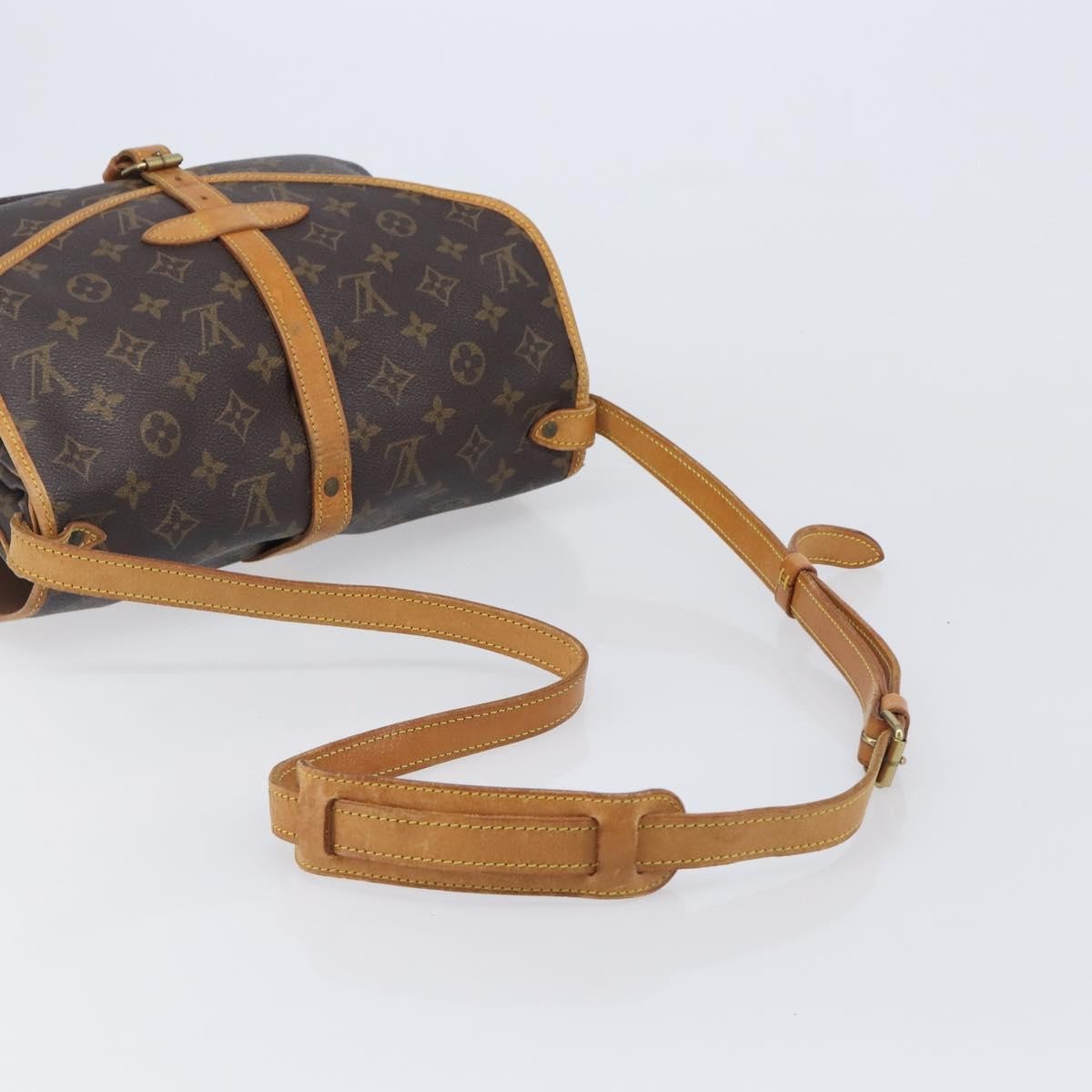 Louis Vuitton Saumur Monogram Canvas Brown Canvas Shoulder Bag Bag (Pre-Owned)