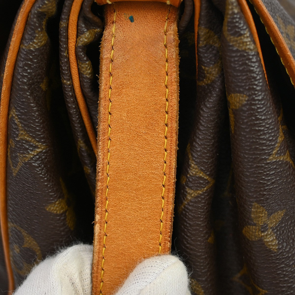 Louis Vuitton Saumur Monogram Canvas Brown Canvas Shoulder Bag Bag (Pre-Owned)