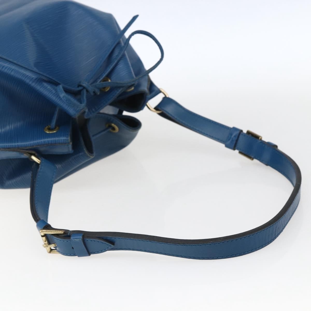 Louis Vuitton Noe Epi Leather Blue Leather Shoulder Bag Bag (Pre-Owned)