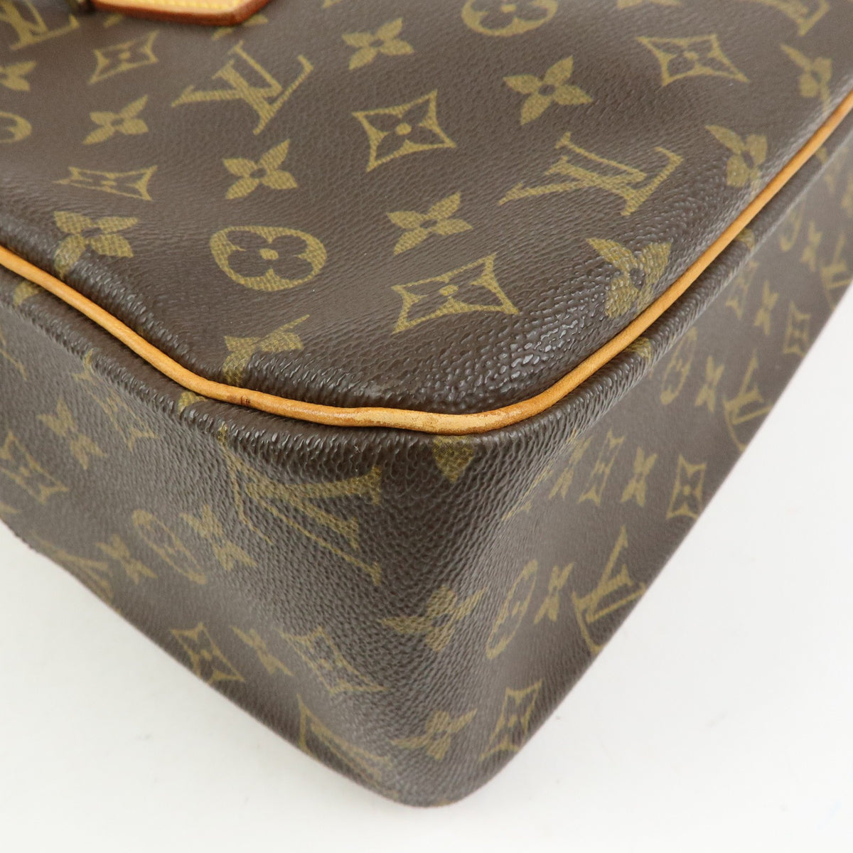 Louis Vuitton Cite Monogram Canvas Brown Canvas Handbag (Pre-Owned)