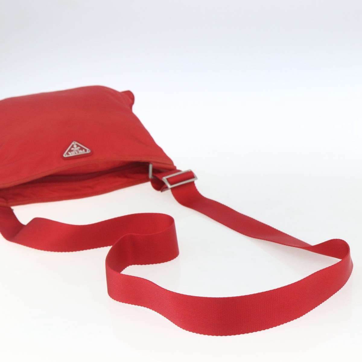 Prada Zip Top Messenger Tessuto Red Nylon Shoulder Bag Bag (Pre-Owned)