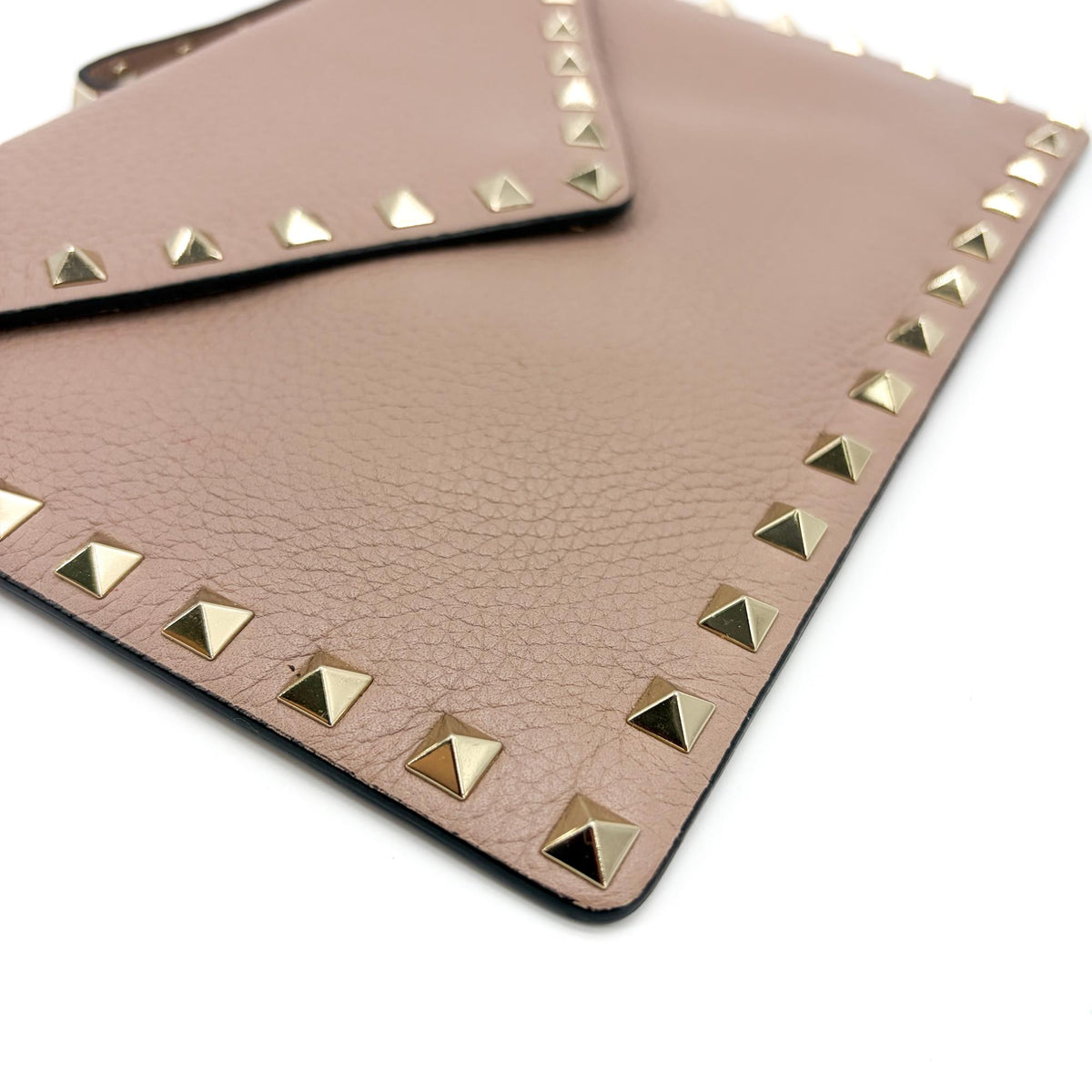 Valentino Garavani Rockstud Envelope Wristlet Clutch Leather Beige Leather Clutche & Pouche Bag (Pre-Owned)