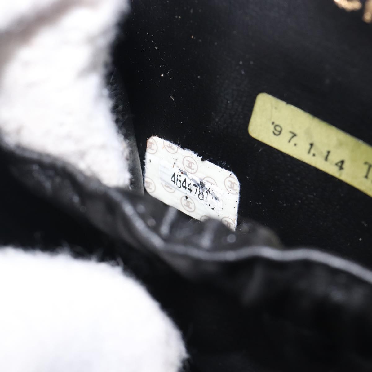 Chanel Vintage Timeless Cosmetic Case Caviar Black Leather Clutche & Pouche Bag (Pre-Owned)