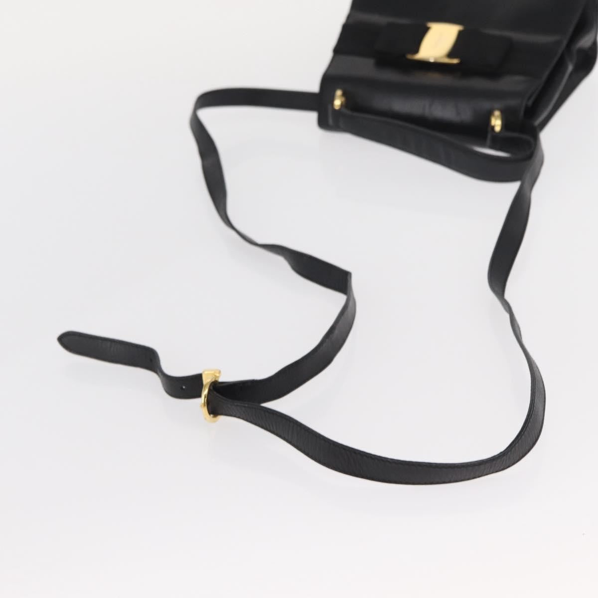 Salvatore Ferragamo Vintage Vara Bow Top Handle Leather Black Leather Handbag (Pre-Owned)