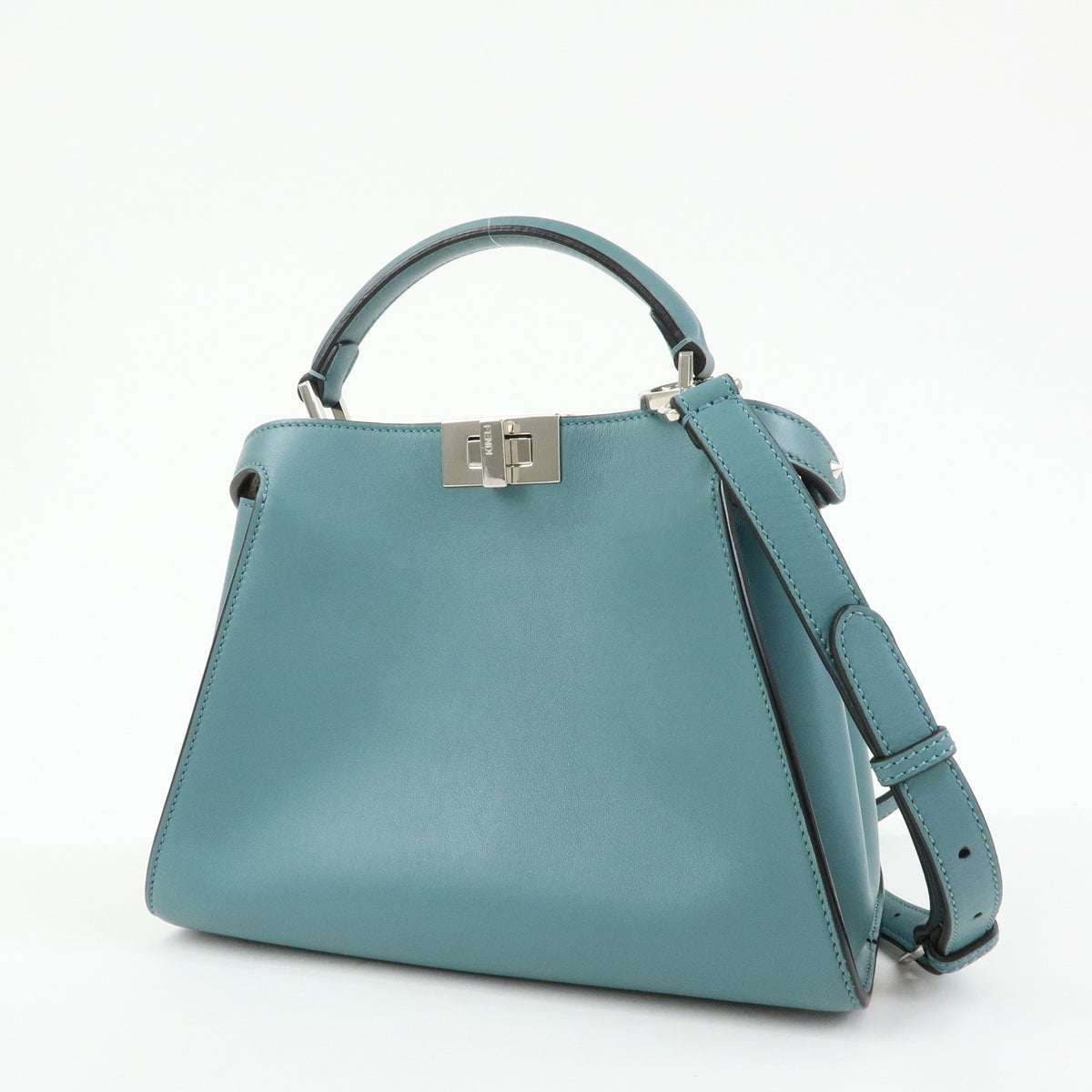 Fendi Peekaboo Essentially Leather Blue Leather Handbag (Pre-Owned)