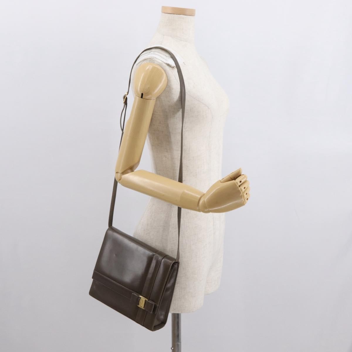 Salvatore Ferragamo Vara Leather Brown Leather Shoulder Bag Bag (Pre-Owned)