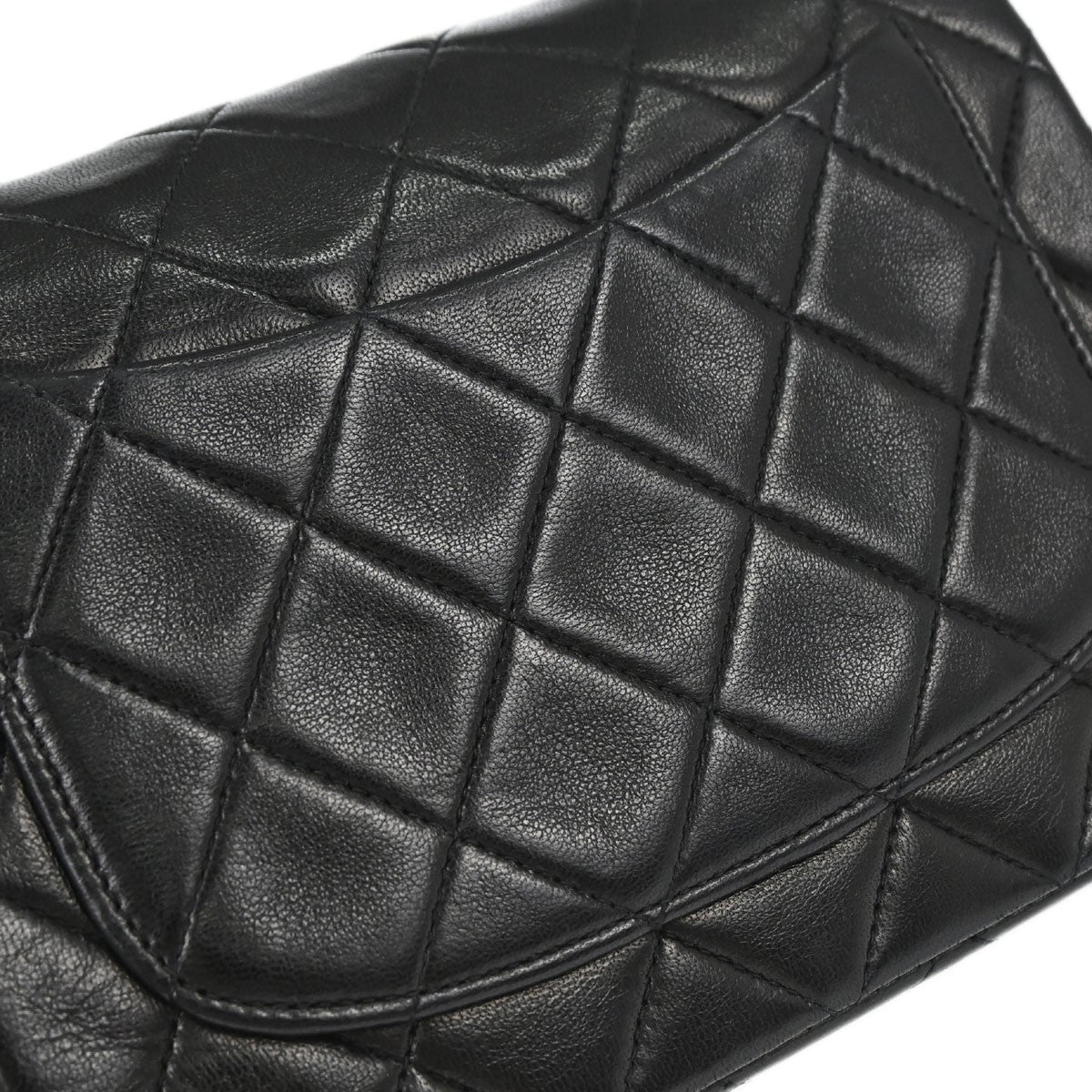 Chanel Vintage Square Classic Single Flap Quilted Lambskin Black Leather Shoulder Bag Bag (Pre-Owned)