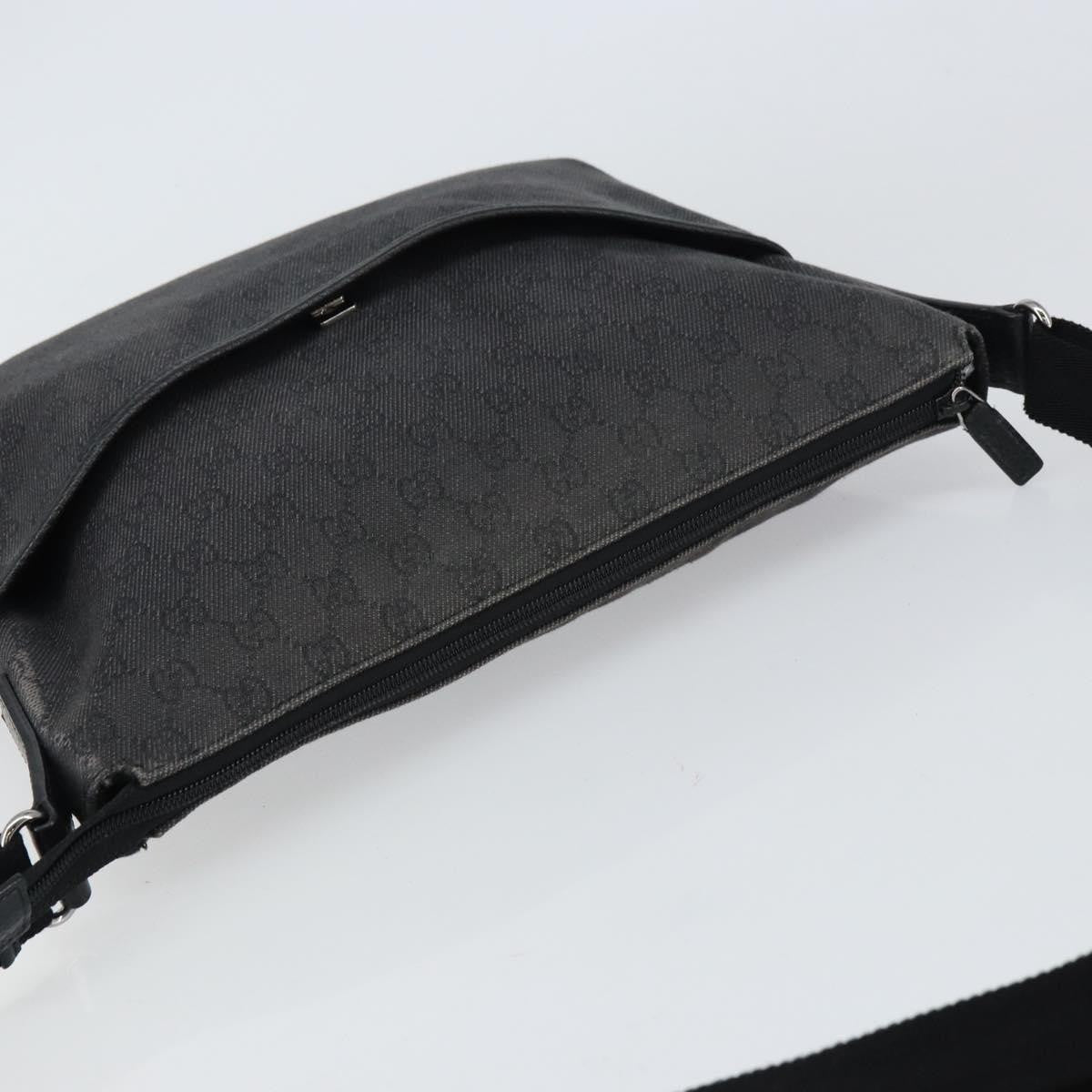 Gucci Zip Messenger Gg Canvas With Perforated Leather Black Canvas Shoulder Bag Bag (Pre-Owned)