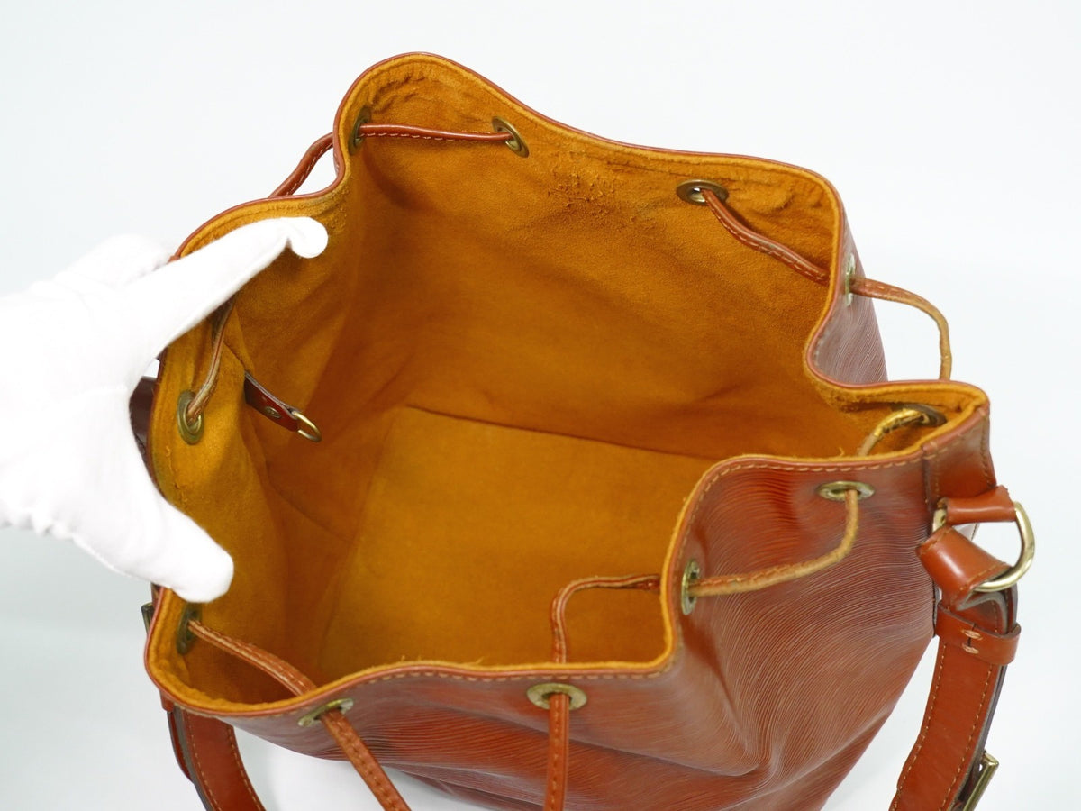 Louis Vuitton Petit Noe Epi Leather Brown Leather Shoulder Bag Bag (Pre-Owned)