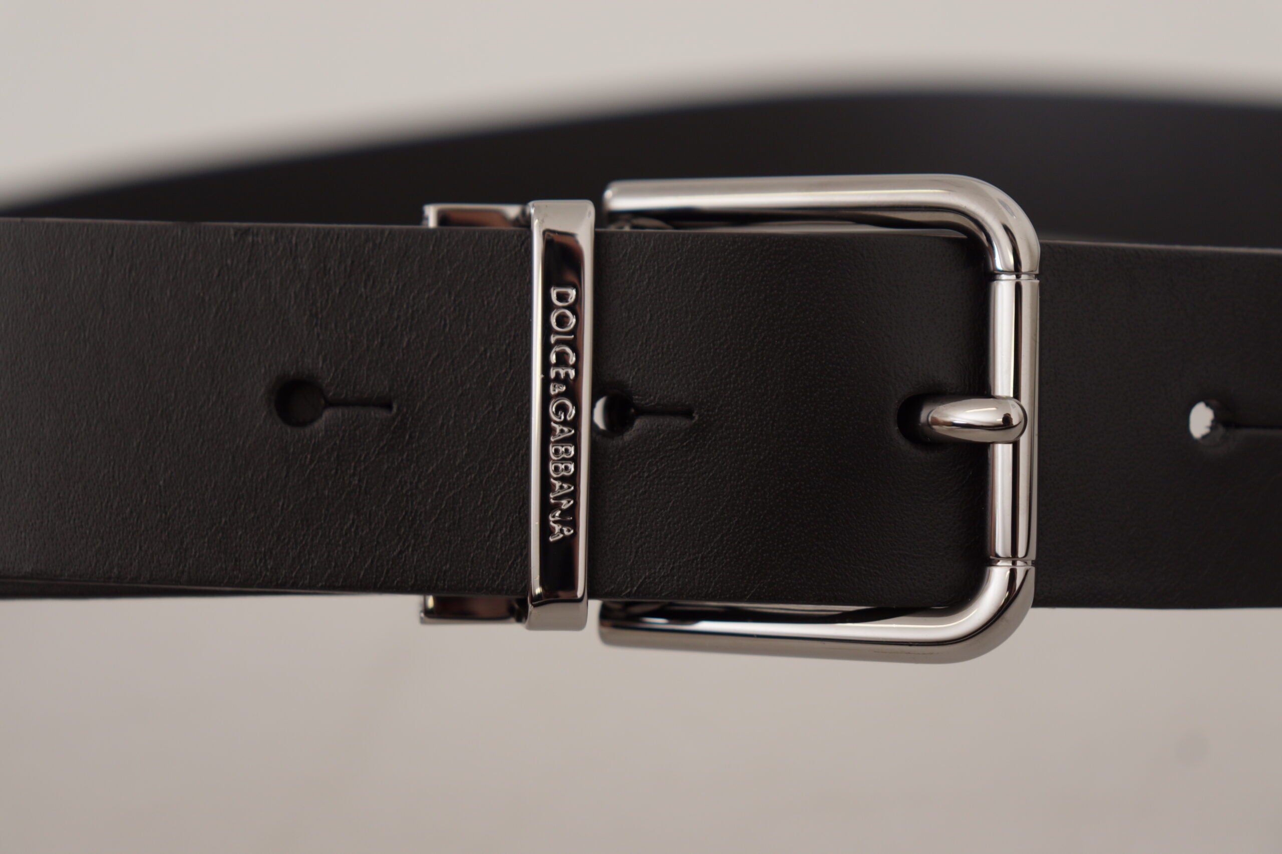 Dolce & Gabbana Elegant Black Leather Belt with Metal Men's Buckle