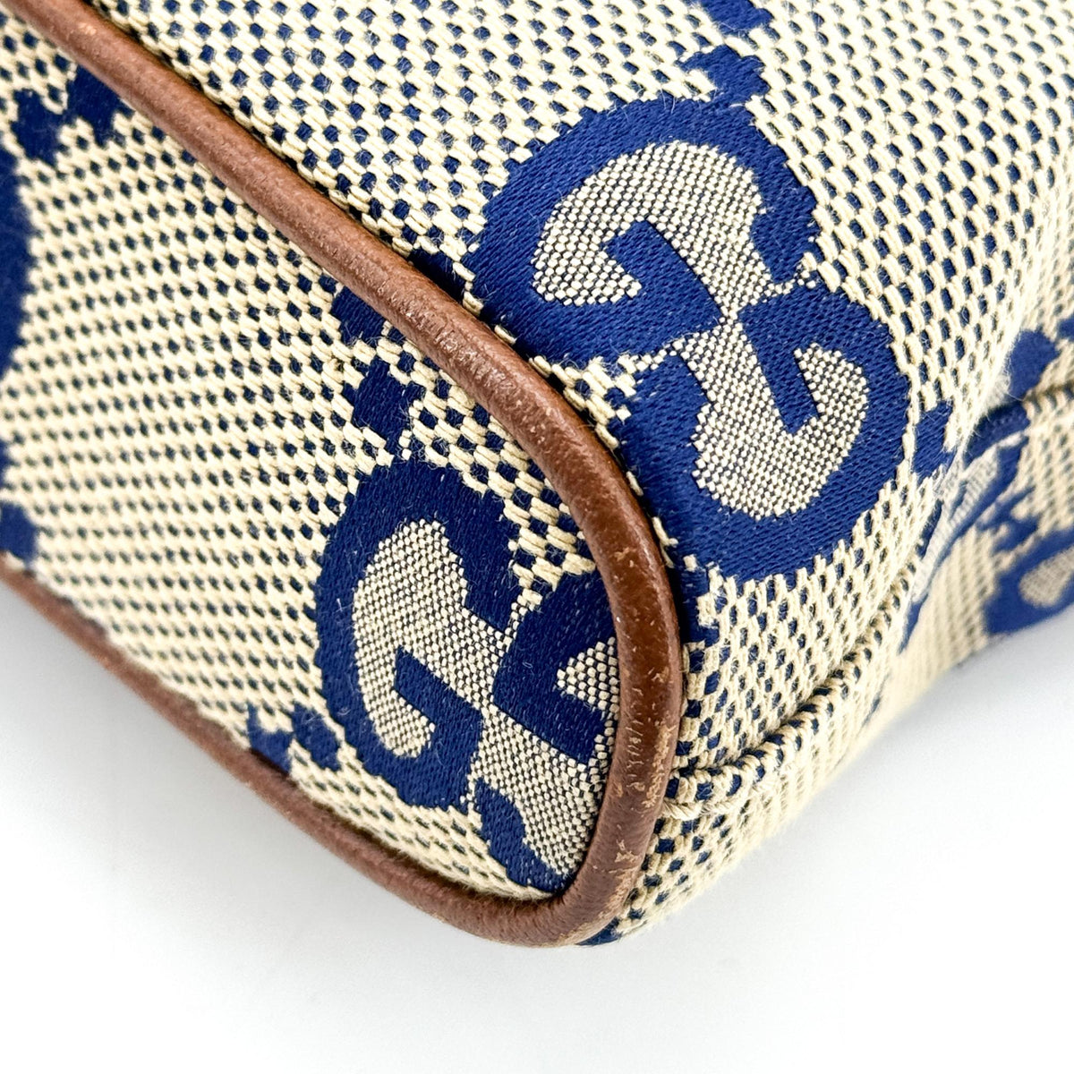 Gucci Zip Messenger Jumbo Gg Canvas Brown Canvas Handbag (Pre-Owned)