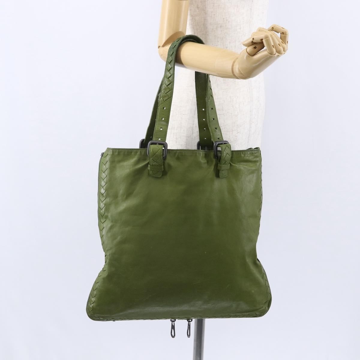 Bottega Veneta Intrecciato Leather Green Leather Shoulder Bag Bag (Pre-Owned)