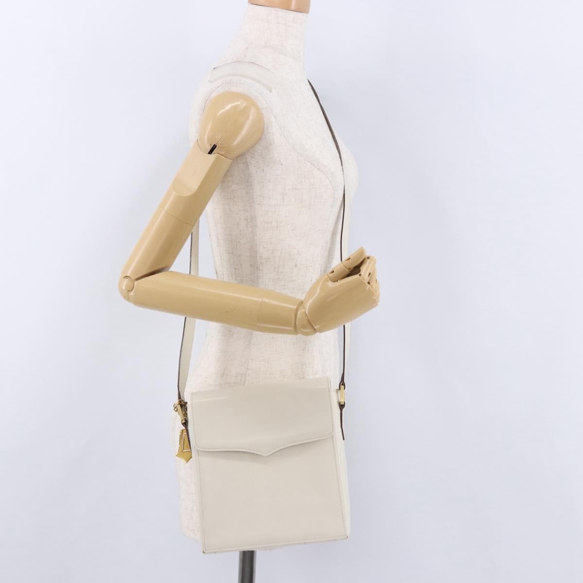 Saint Laurent Vintage Leather Ecru Leather Shoulder Bag Bag (Pre-Owned)