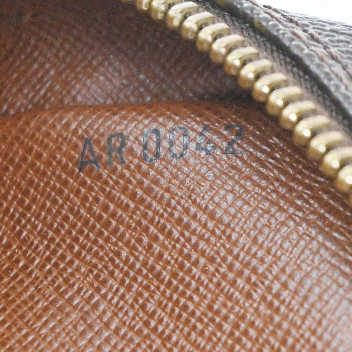 Louis Vuitton Amazone Monogram Canvas Brown Canvas Handbag (Pre-Owned)