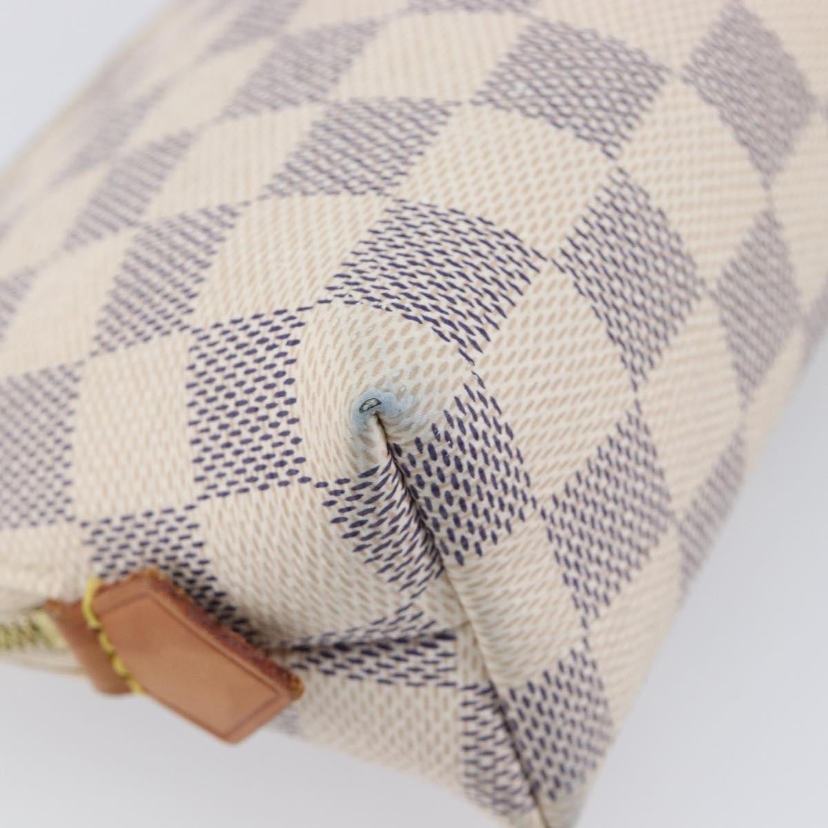 Louis Vuitton Cosmetic Damier Beige Canvas Toiletry Case Accessory (Pre-Owned)