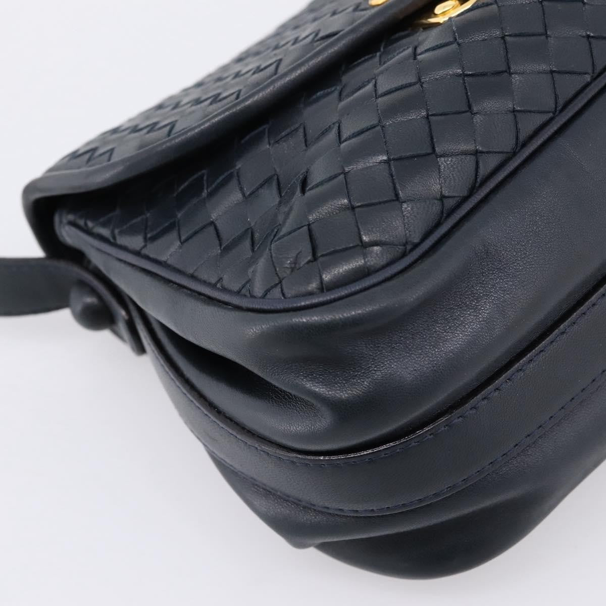 Bottega Veneta Shoulder Leather Black Leather Shoulder Bag Bag (Pre-Owned)