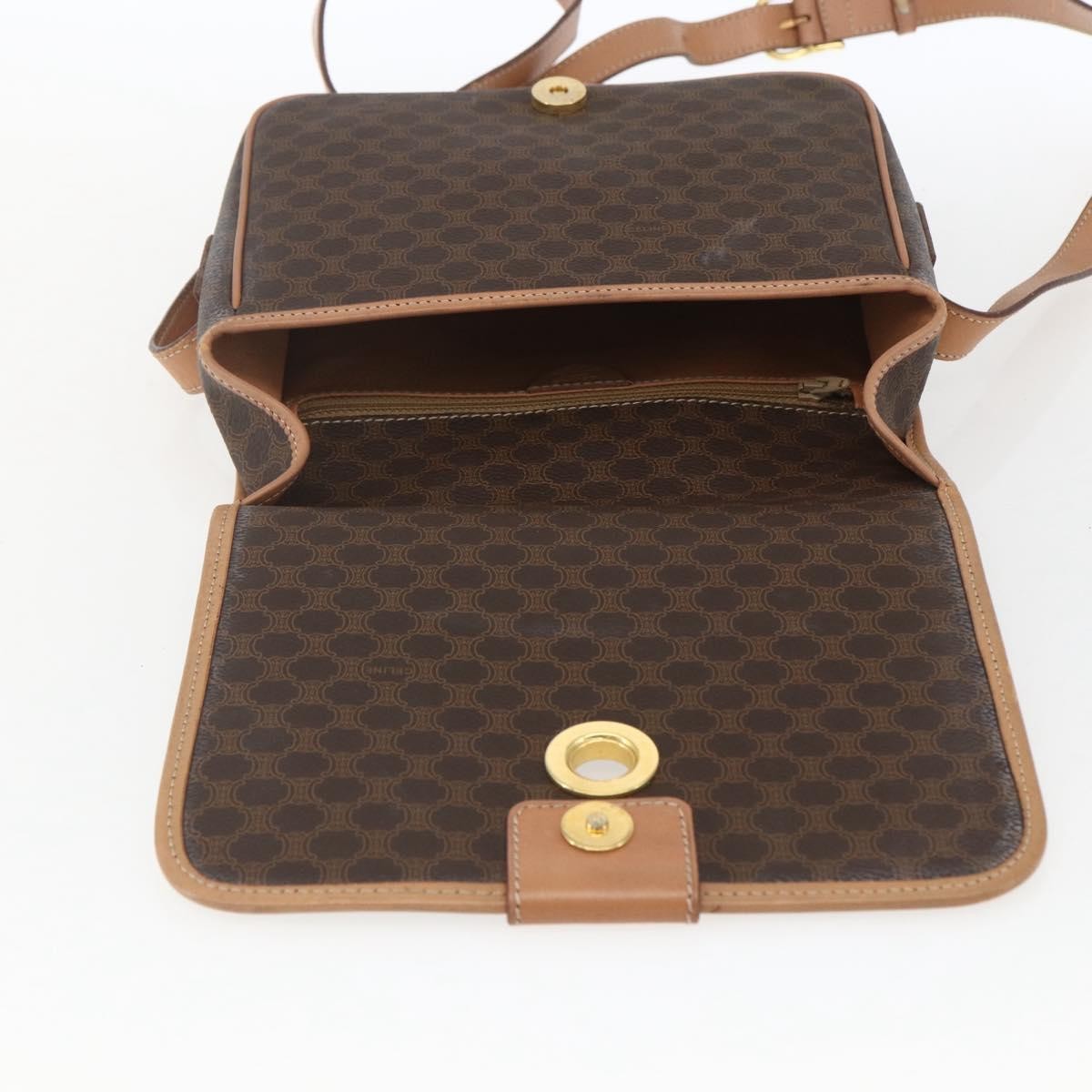 Celine Vintage Macadam Circle Logo Canvas And Leather Brown Canvas Shoulder Bag Bag (Pre-Owned)