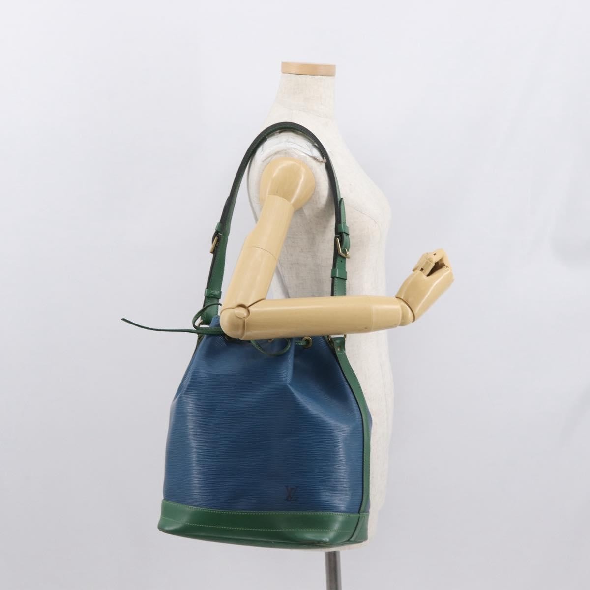 Louis Vuitton Bicolor Noe Epi Leather Blue Leather Shoulder Bag Bag (Pre-Owned)
