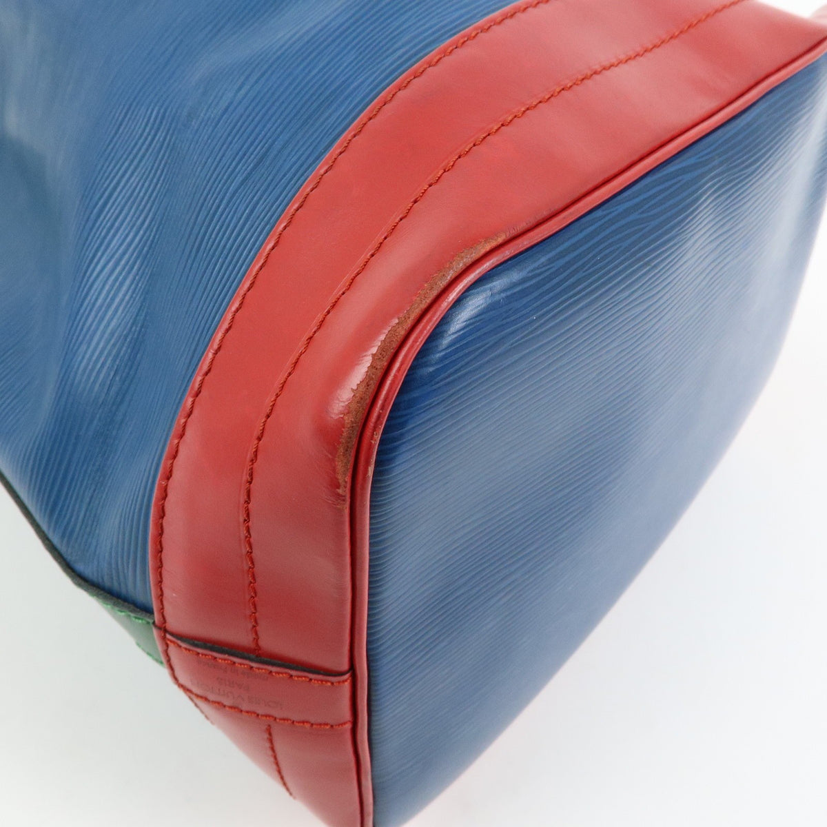 Louis Vuitton Tricolor Noe Epi Leather Blue Leather Handbag (Pre-Owned)
